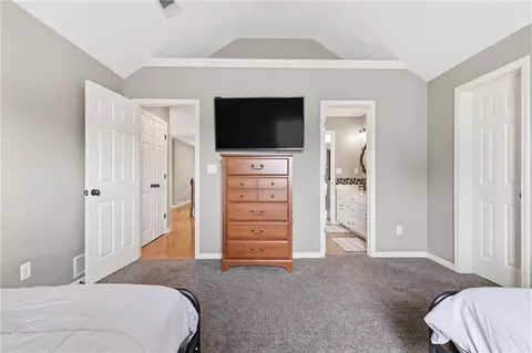 Bedroom - 2808 SW Arthur Dr, Lees Summit, MO 64082 photo 4 of 7