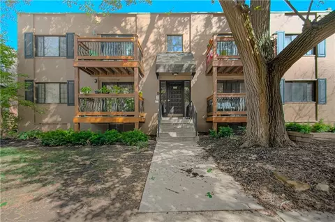 4529 Holly St # 102, Kansas City, MO 64111