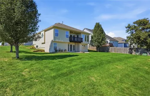 Exterior - 615 Seaton Blvd, Raymore, MO 64083 photo 2 of 2