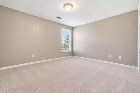 Bedroom - 615 Seaton Blvd, Raymore, MO 64083 photo 4 of 5