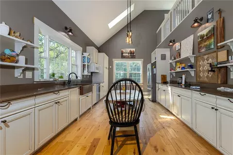 Kitchen - 502 E Leighton St, Frontenac, KS 66763 photo 4 of 5