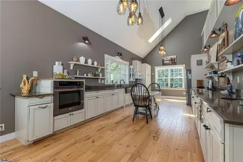 Kitchen - 502 E Leighton St, Frontenac, KS 66763 photo 1 of 5