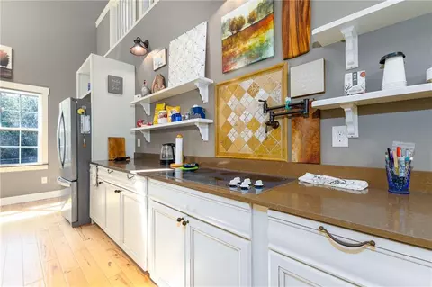 Kitchen - 502 E Leighton St, Frontenac, KS 66763 photo 3 of 5