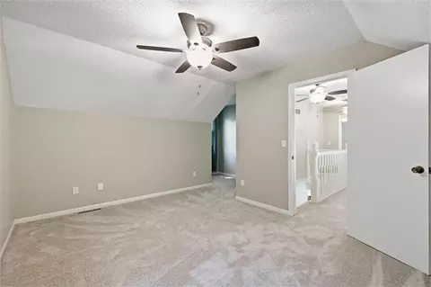 Bedroom - 528 NE Bordner Dr, Lees Summit, MO 64086 photo 6 of 9