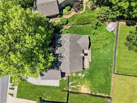 View/Area - 528 NE Bordner Dr, Lees Summit, MO 64086 photo 4 of 4