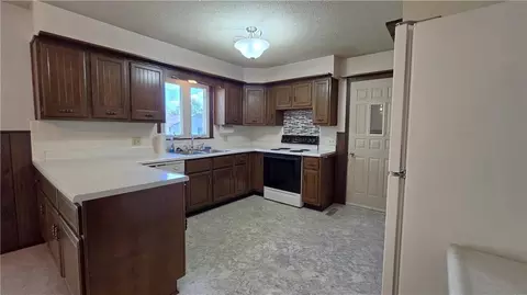 Kitchen - 609 Park St, Lathrop, MO 64465 photo 1 of 2