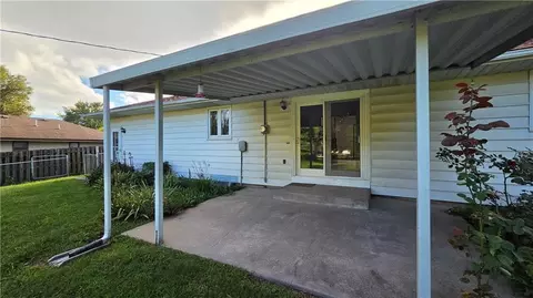Exterior - 609 Park St, Lathrop, MO 64465 photo 7 of 7