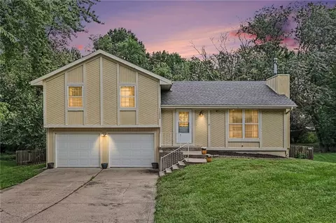 11225 N Tracy Ave, Kansas City, MO 64155
