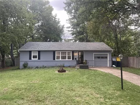 506 E 91st Ter, Kansas City, MO 64131