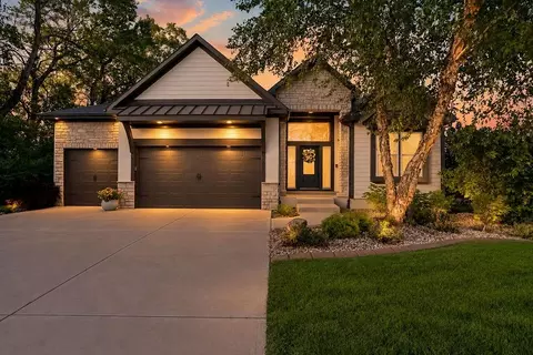 15882 W 165th Ter, Olathe, KS 66062