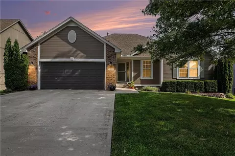 Exterior - 2240 SW Morris Dr, Lees Summit, MO 64082 photo 2 of 6