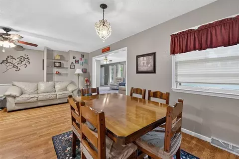Dining - 3800 S Drumm Ave, Independence, MO 64055 photo 2 of 4