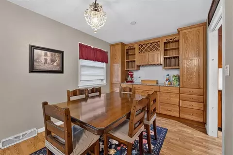 Dining - 3800 S Drumm Ave, Independence, MO 64055 photo 4 of 4