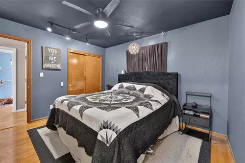 Bedroom - 3800 S Drumm Ave, Independence, MO 64055 photo 3 of 6
