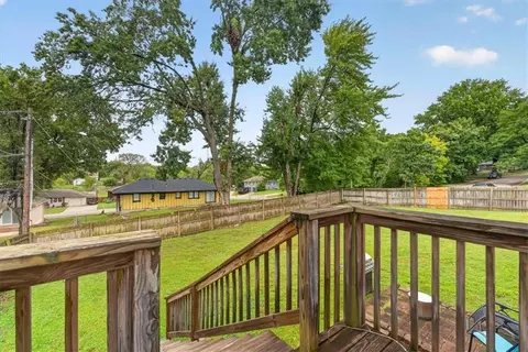 Exterior - 3800 S Drumm Ave, Independence, MO 64055 photo 5 of 5