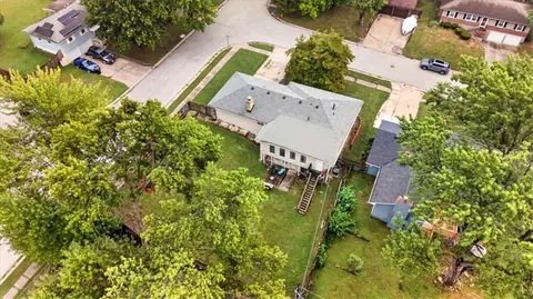 View/Area - 3800 S Drumm Ave, Independence, MO 64055 photo 2 of 3
