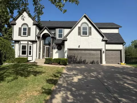 7903 W 129th Ter, Overland Park, KS 66213