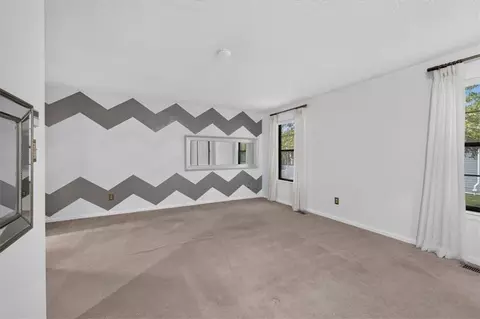 Bedroom - 253 NEdgewater Dr, Lees Summit, MO 64064 photo 5 of 7