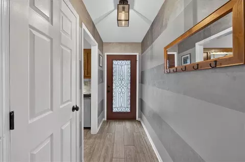 Entry Way - 253 NEdgewater Dr, Lees Summit, MO 64064 photo 2 of 7