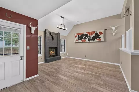 Living - 253 NEdgewater Dr, Lees Summit, MO 64064 photo 2 of 6