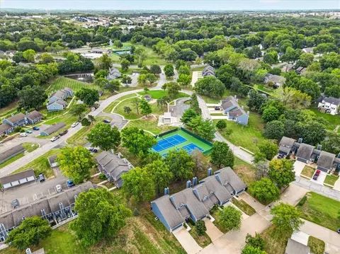 View/Area - 253 NEdgewater Dr, Lees Summit, MO 64064 photo 1 of 4
