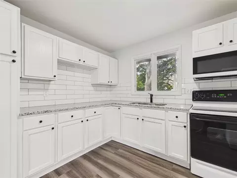 Kitchen - 12206 E 47th St, Independence, MO 64055 photo 3 of 3
