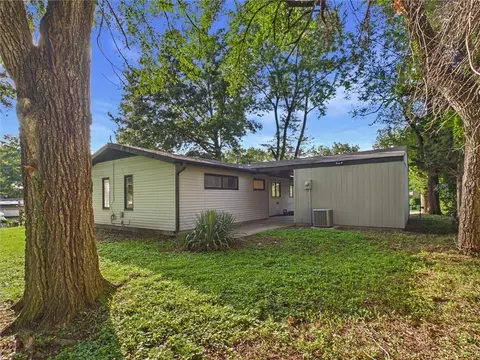 Exterior - 12206 E 47th St, Independence, MO 64055 photo 3 of 7
