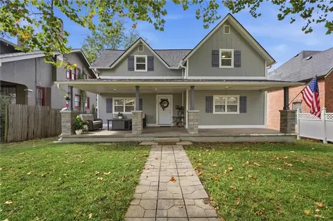 107 E Wea St, Paola, KS 66071
