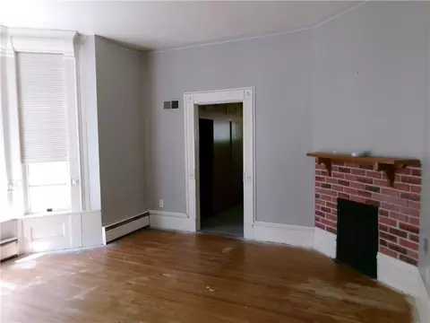 Living - 526 N 5 St, Atchison, KS 66002 photo 5 of 5