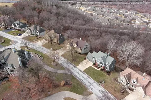 View/Area - 1028 NE Moss Point Rd, Lees Summit, MO 64064 photo 6 of 10