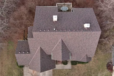 View/Area - 1028 NE Moss Point Rd, Lees Summit, MO 64064 photo 1 of 10