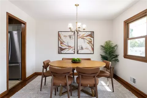 Dining - 15706 E 44th Ter, Independence, MO 64055 photo 4 of 4