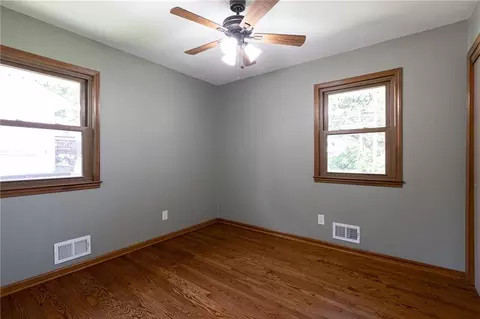 Bedroom - 15706 E 44th Ter, Independence, MO 64055 photo 2 of 4