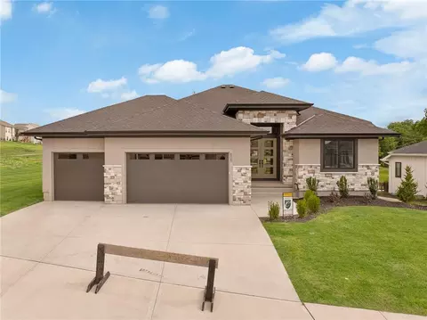 620 Turnbridge Dr, Raymore, MO 64083