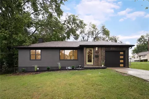 2214 NE 37th Ter, Kansas City, MO 64116