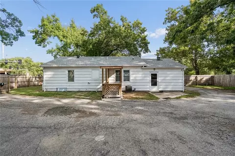 Exterior - 14601 E 39th St, Independence, MO 64055 photo 9 of 9