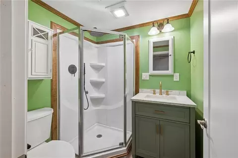 Bath - 14601 E 39th St, Independence, MO 64055 photo 3 of 5