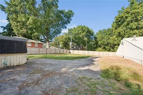 Exterior - 14601 E 39th St, Independence, MO 64055 photo 6 of 9