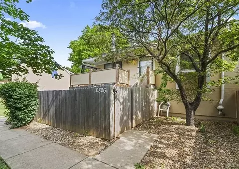 10806 Westgate Rd, Overland Park, KS 66210