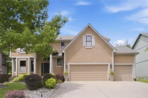 11813 W 138th St, Overland Park, KS 66221