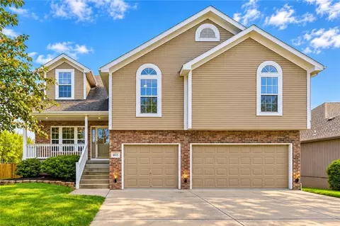 1603 NE 180th Ter, Smithville, MO 64089