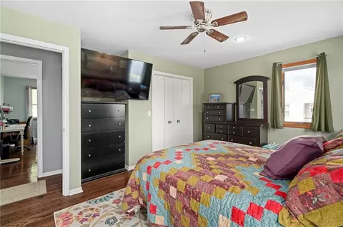 Bedroom - 907 N 5th St, Drexel, MO 64742 photo 3 of 5