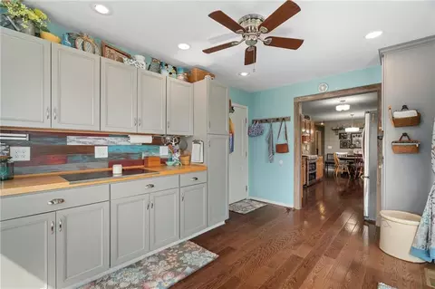 Entry Way - 907 N 5th St, Drexel, MO 64742 photo 2 of 2