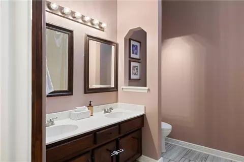 Bath - 608 SE Pendleton Dr, Lees Summit, MO 64063 photo 3 of 6