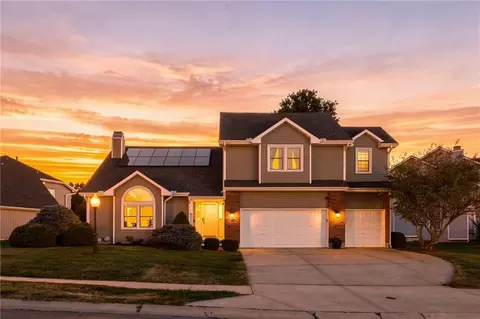 6726 N Charleston Dr, Kansas City, MO 64119