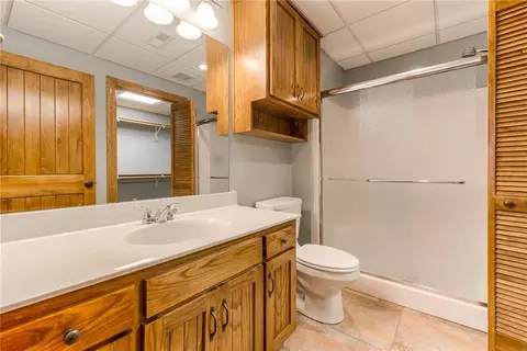 Bath - 25205 E Blue Mills Rd, Independence, MO 64058 photo 6 of 7
