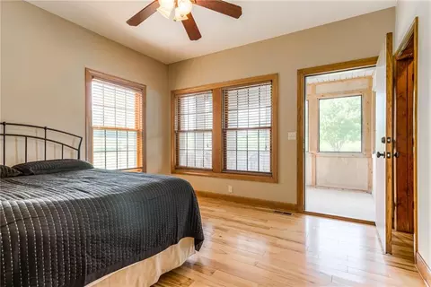 Bedroom - 25205 E Blue Mills Rd, Independence, MO 64058 photo 3 of 9