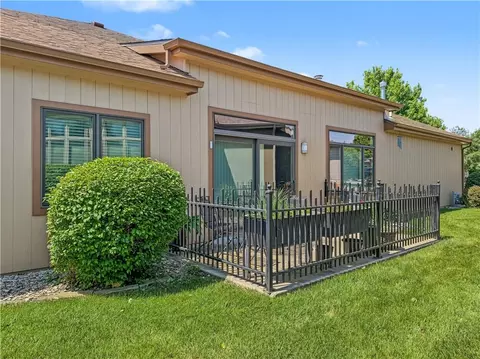 Exterior - 716 Coving Ct, Lawrence, KS 66049 photo 4 of 5
