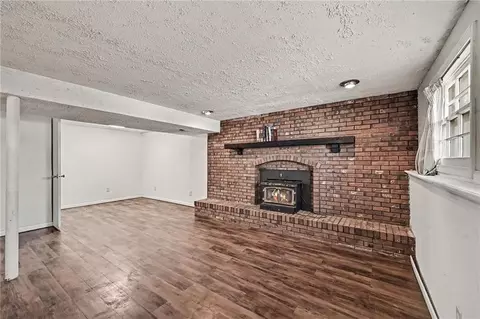 Living - 17009 E 3rd Ter, Independence, MO 64056 photo 4 of 5