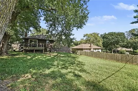 Exterior - 17009 E 3rd Ter, Independence, MO 64056 photo 4 of 6